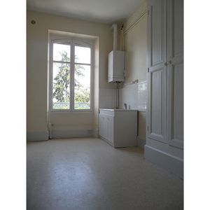 Location Appartement 2 pièces 55m² BOURGES 18000 - Photo 3
