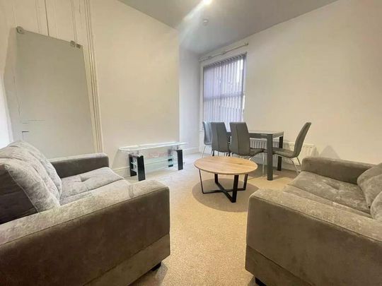 4 bedroom terraced house to rent - Photo 1