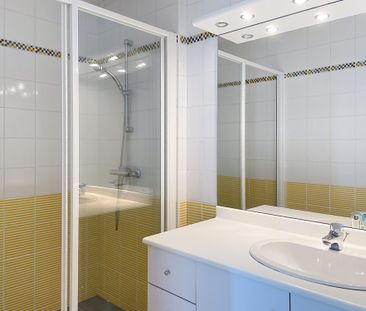 Location Appartement 4 pièces 72m² COUTANCES 50200 - Photo 4