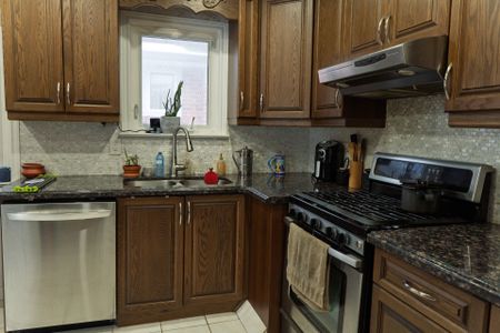 For Lease - 56 Jarwick Drive, Toronto, Ontario - Photo 5