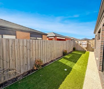 Modern Family Living in a Peaceful Setting - Photo 5