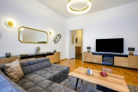 Izabella utca - Fotó 1