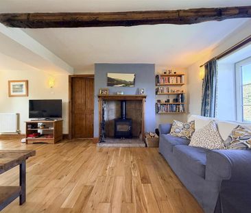 4 bedroom semi-detached house to rent - Photo 2