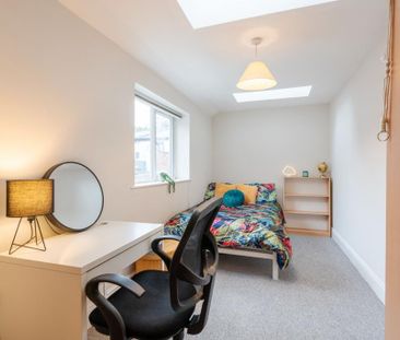 4 bedroom terraced house to rent - Photo 1