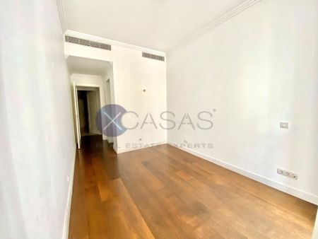 Luxury Apartment for rent in Chiado (Encarnacao), Lisbon - Photo 5