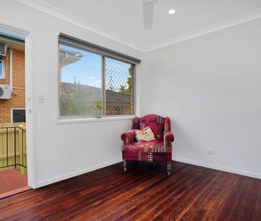 Renovated Unit with Private Courtyard - Photo 1