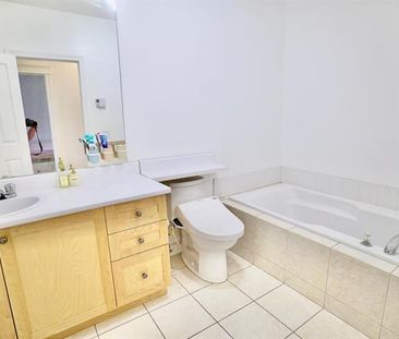 414 Rue Notre Dame E. - Photo 2