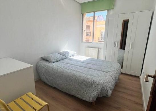 Calle de la Batalla del Salado, Madrid, Community of Madrid 28045