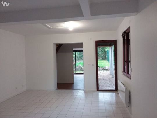 GOURNAY EN BRAY, maison restaurée en très bon état - Photo 1