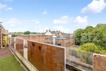 3 bed 2 bath perfect for sharers located and within a short walk to transport - Photo 5