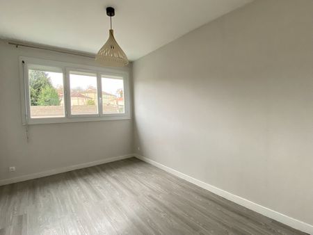 QUARTIER SAINT-LAZARE, T2 de 48m² avec garage ! Chauffage/eau chaude collectif - Photo 4