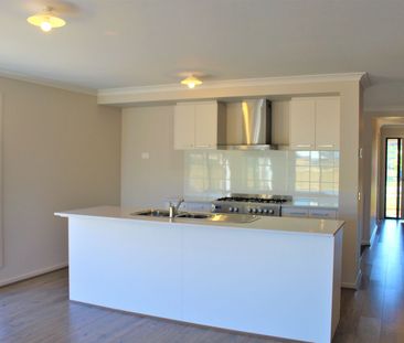 4 BEDROOM HOME IN FERNTREE RIDGE ESTATE! - Photo 5