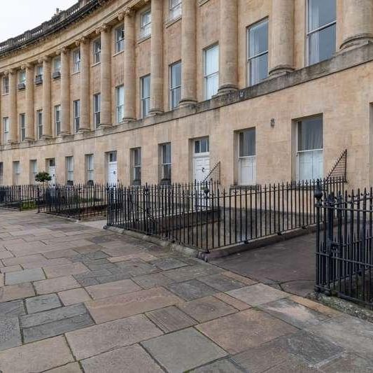 Royal Crescent, Bath, BA1 - Photo 1