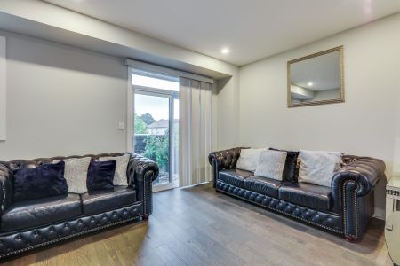 For Lease - 2104 Meadowgate Boulevard, London South, Ontario - Photo 2