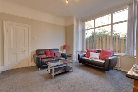 4 bedroom terraced house to rent - Photo 3