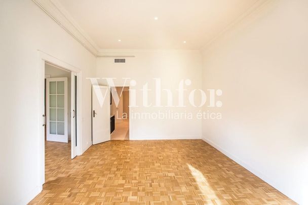 Barcelona, Catalonia 08021 - Photo 1