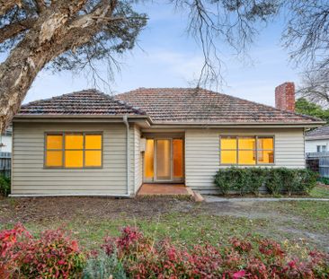 24 Lucknow St , MITCHAM - Photo 2