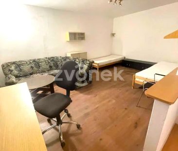 Pronájem 2+kk Zlín - centrum, ul. Zarámí - Fotografie 2