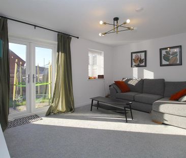 3 bedroom semi-detached house to rent - Photo 5