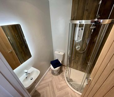 St. Catherines Grove Room 2 - Photo 3