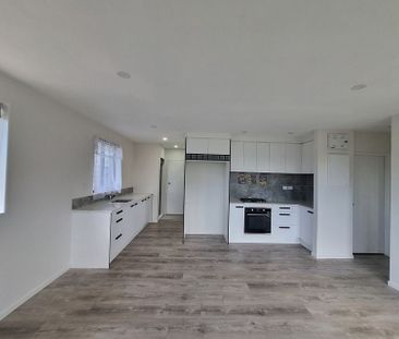 Next to new 2 Bedroom House AVAILABLE! - Photo 6