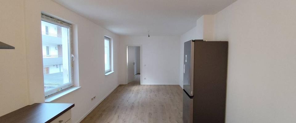 Modern sanierte 2-Zimmer-Wohnung mit Einbauküche in zentraler Lage - Photo 1