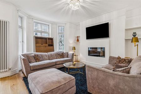 3 bedroom flat to rent - Photo 2