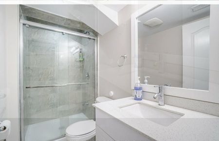 For Lease - 62 Tysonville Circle, Brampton, Ontario - Photo 4