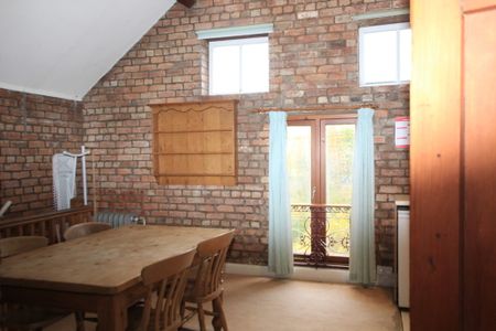 1 Bedroom , Chester - Photo 3