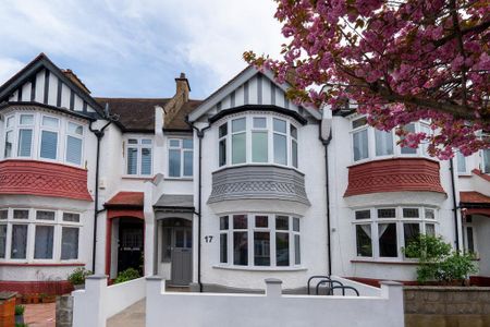 1 bedroom in a house share to rent - Photo 5