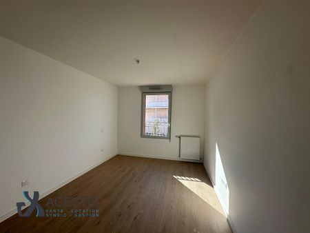 APPARTEMENT T3 64M - Photo 3