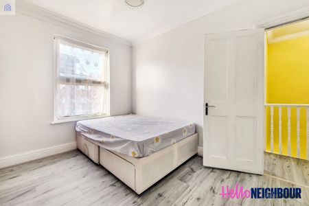Westbury Road - Photo 5
