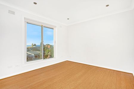 Eastern Facing Boutique Apartment - Photo 2