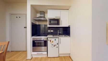 Studio to rent - Photo 4