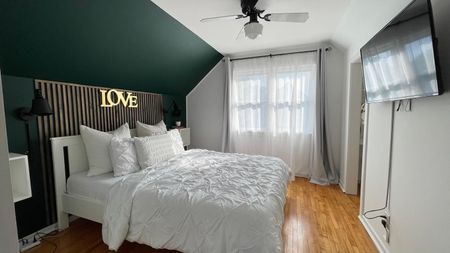 For Lease - 102 Gunn Street, Barrie, Ontario - Photo 2