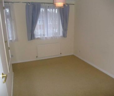 2 bedroom semi-detached house to rent - Photo 3