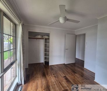 FAMILY HOME IN PRIME LOCATION! - Photo 6