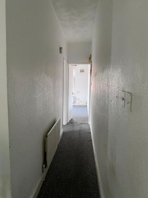 4 bedroom flat to rent - Photo 1