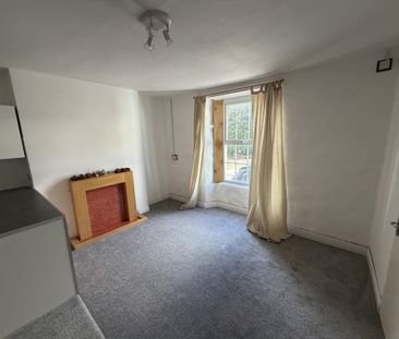 1 bedroom ground floor flat to rent - Photo 2