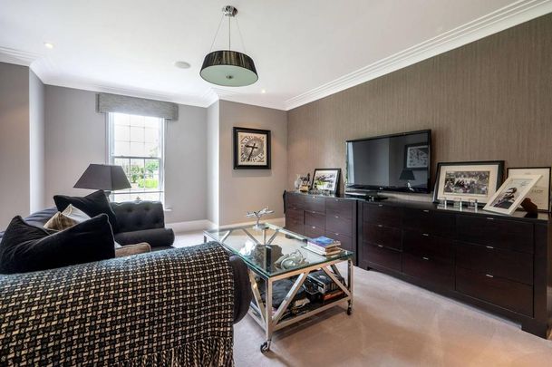 5 bedroom detached house to rent - Photo 1