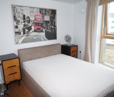 1 bedroom penthouse to rent - Photo 2