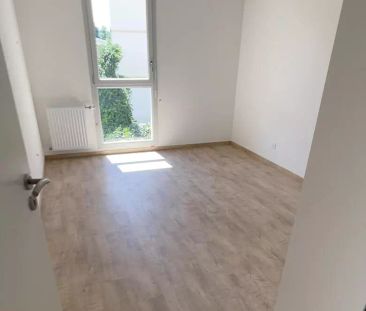 location Appartement T3 DE 68.2m² À LA VERPILLIERE - Photo 4