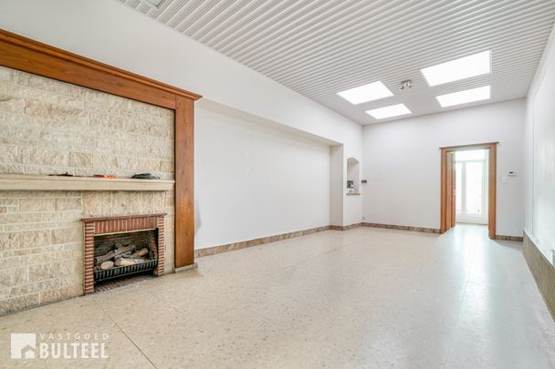 Prachtige ruime woning met 4 slaapkamers in het centrum van Sint-Niklaas! - Photo 1