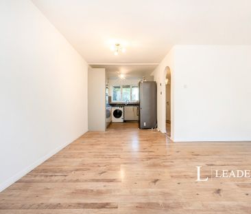 3 bedroom property to rent Challacombe, Furzton, Milton Keynes, MK4 - Photo 2