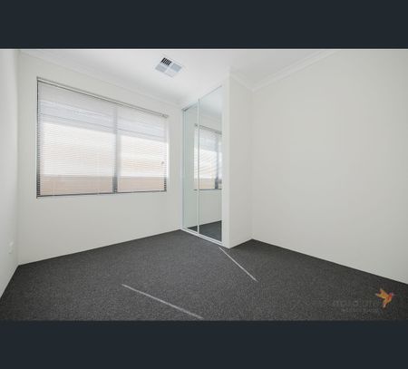 4 Holroyd Avenue, Brabham, WA 6055 - Photo 3