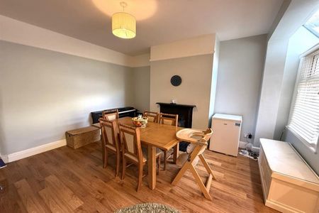 3 Bedroom End Terrace Available Arranging tenancy - Photo 2