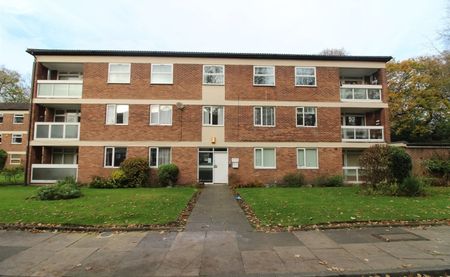 Foxhill Court, LS16 - Photo 4