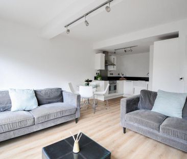 2 bedroom apartment to rent - Photo 3