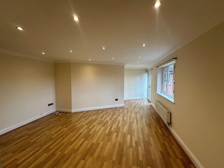 2 bedroom maisonette to rent - Photo 2