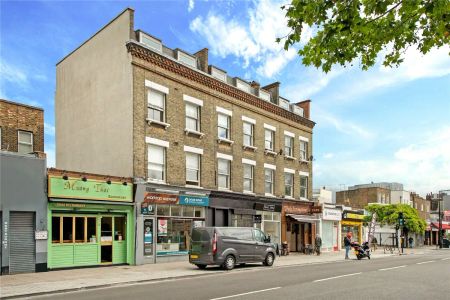 2 bedroom flat in Chalk Farm - Photo 3